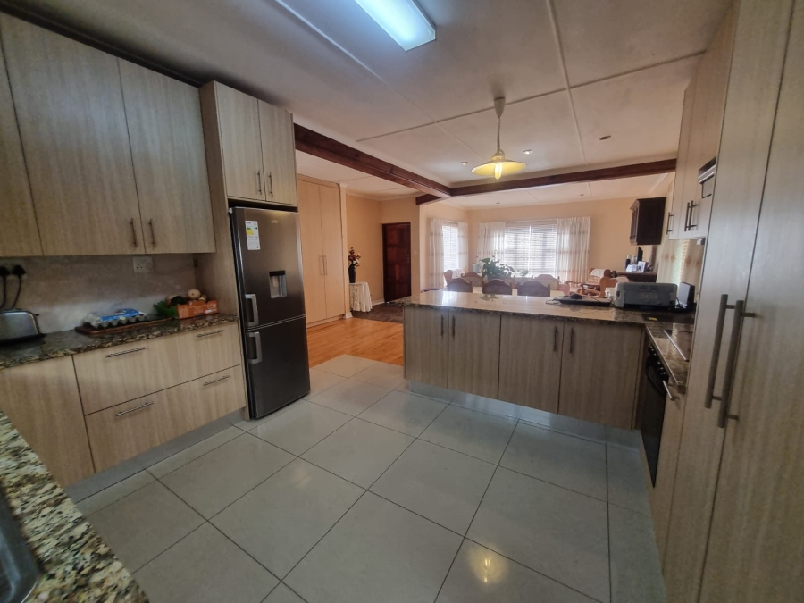 3 Bedroom Property for Sale in Churchill Estate Western Cape